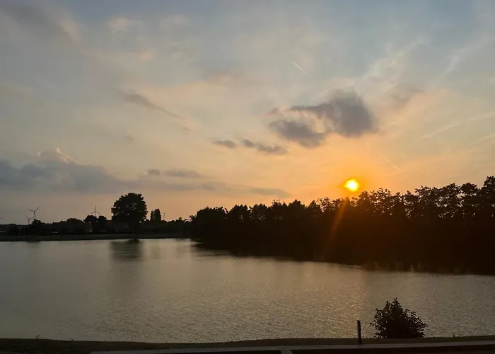 Res Laguna Apartment